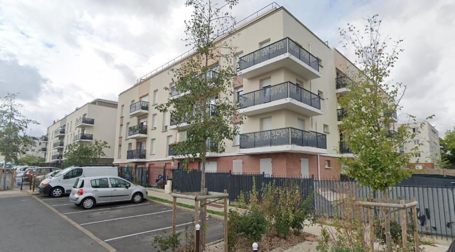 Disponible - Appartement Entier Neuf - 8Mn A Pied Rer C Paris, Parking Rue Gratuit, En Face Hopital D'Arpajon, Balcon Prive, Matelas Bultex 160X200, Ascenseur, Acces Pmr, Centre Ville A Pied Экстерьер фото